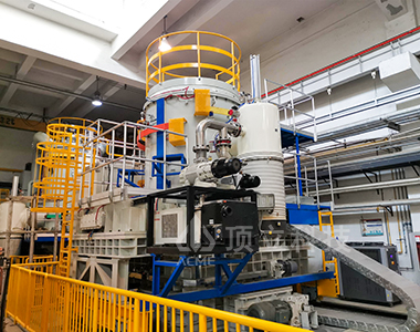 立式双室真空气冷油淬炉 立式双室真空气冷油淬炉